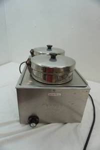 lot 11 image: Server stainless steel soup well with pans and lids