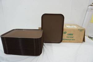 lot 12 image: Cambro Polytread Rectangular Trays case of 24. New in Box