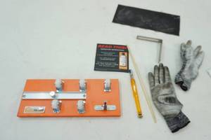 lot 22 image: Glass bottle cutter
