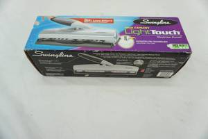 lot 29 image: Swingline Light touch Desktop Punch