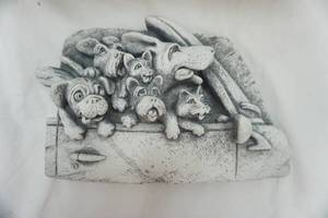 lot 43 image: Carruth Studio stone art