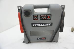 lot 127 image: Proseries battery charger