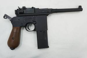 lot 154 image: 4.5mm CO2 air gun Legends C96