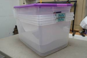 lot 198 image: storage totes