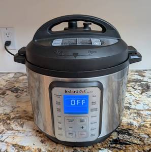 lot 66 image: Instant Pot 6Qt Pressure Cooker
