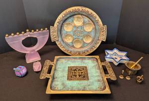 lot 74 image: Seder and Hanukkah Servingware and Decor