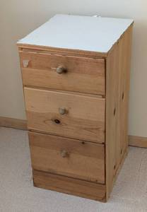 lot 82 image: Small Wood Side Table