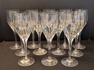 lot 33 image: Mikasa Arctic Lights Crystal Wine Glass Set