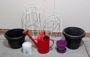lot 95 image: Plant Stands and Planters