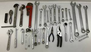 lot 161 image: Misc. Wrenches Including Snap-On And More