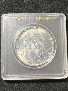 1964 US KENNEDY HALF DOLLAR IN CASE