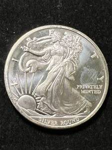 1 TROY OZ .999 FINE SILVER WALKING LIBERTY ROUND