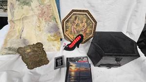 lot 17 image: Vintage Item Lot, Jewlry Box, Ring Holder, Calendar