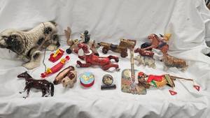 lot 81 image: Vintage Toy lot
