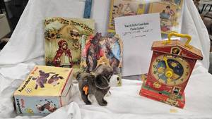 lot 88 image: Vintage toyBook lot