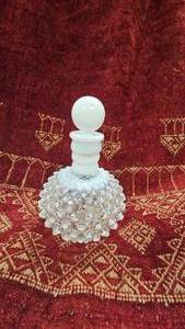 lot 91 image: Fenton Hobnail Opalescent Perfume Bottle