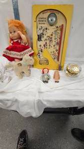 lot 110 image: Walt Disney Vintage Pinball GameVintage Toys