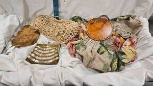 lot 116 image: Vintage PurseBeadedCrocheted