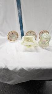 lot 42 image: Fenton Dish and Potpourri Holder