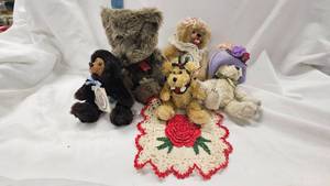 lot 46 image: Kimbearly Bears and others