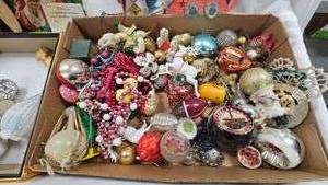 lot 58 image: Vintage Christmas Ornaments and Decor