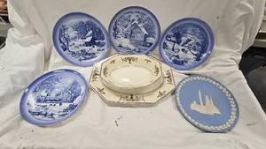 lot 76 image: Vintage Serving Platter and BowlPlates
