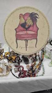 lot 78 image: VintageCostume Jewelry
