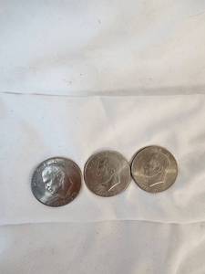 lot 148 image: 3-Bicentennial Ike Silver Dollars