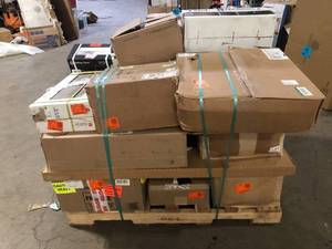 Pallet of Mixed Assorted Ceramic Flooring Various Models and Conditions  Customer Returns See Pictures