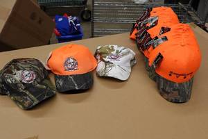 lot 317 image: Assorted Hats - Running Aces