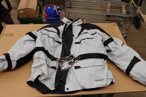 lot 319 image: First Gear Riding Jacket -2XL