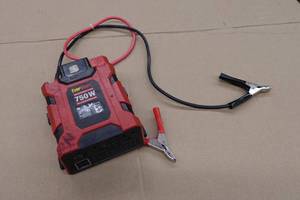 lot 340 image: EverStart 750W Power Inverter