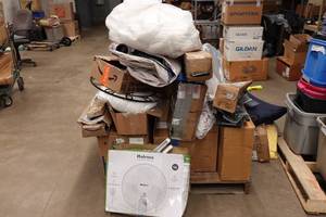 lot 358 image: Pallet of Broken and Repairable Items