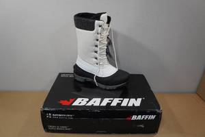 lot 101 image: Baffin Jess Womens Winter Boots -Size 10