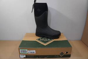 lot 104 image: Muck Boots Mens Arctic Ice Grip AT Tall Boots -Size 13