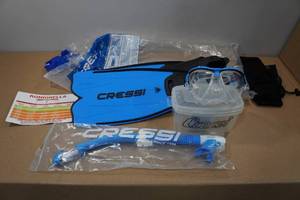 lot 149 image: Cressi Adult Rondinella Snorkel Set -Fin Size 43-448.5-9.5