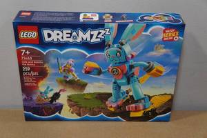 lot 167 image: Lego Dreamz Izzie & Bunchu Building Set