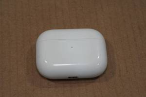 lot 18 image: Apple AirPods Pro Earbuds
