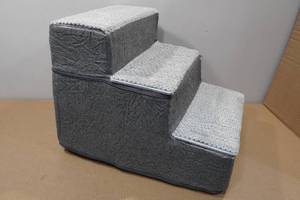 lot 43 image: Soft Pet Stairs