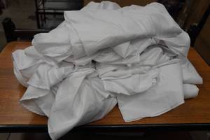 lot 53 image: 10 10 Round White Table Cloths