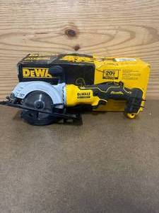lot 101 image: DEWALT DCS571B ATOMIC 20V MAX Cordless Brushless 4-12 in. Circular Saw (Tool Only) - C152