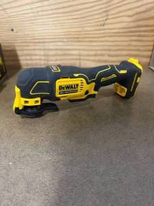 lot 102 image: DEWALT DCS354 ATOMIC 20V MAX Cordless Brushless Oscillating Multi Tool (Tool Only) - C149