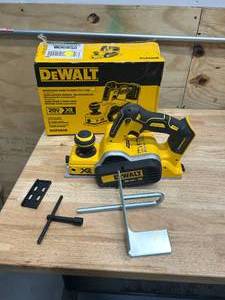 lot 146 image: DEWALT DCP580B 20V MAX XR Cordless Brushless 3-14 in. Planer (Tool Only) - B219