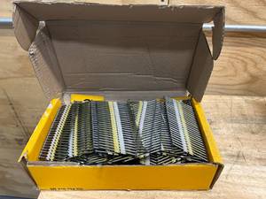 lot 44 image: DEWALT DWRHS10D131 3 in. x 0.131 in. Metal Framing Nails (2000 per Box) - B53.78