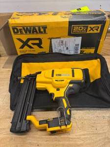 lot 165 image: DEWALT DCN680D1 20V MAX XR Lithium-Ion 18-Gauge Electric Cordless Brad Nailer Kit - D299