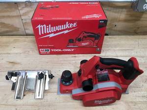 lot 52 image: Milwaukee 2623-20 M18 18V Lithium-Ion Cordless 3-14 in. Planer (Tool-Only) - C229
