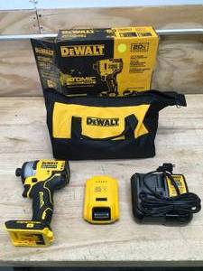 lot 58 image: DEWALT DCF809D1 ATOMIC 20V Max Lithium-Ion Brushless Cordless Compact 14 in. Impact Driver Kit with 2.0Ah Battery, Charger and Bag - B159