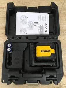 lot 60 image: DEWALT DW08802CG 55 ft. Green Self-Leveling Cross Line Laser Level with Case - D97