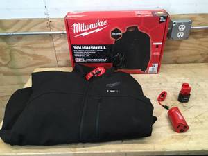 lot 30A image: Milwaukee M100B-20XL Mens X-Large M12 12V Lithium-Ion Cordless TOUGHSHELL Black Heated Jacket (Jacket and ChargerPower Source Only) - B119