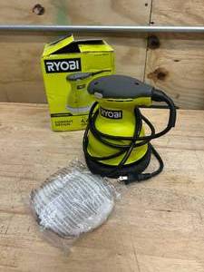 lot 199 image: RYOBI RB61G 0.5 Amp Corded 6 in. Orbital BufferPolisher C59.97
